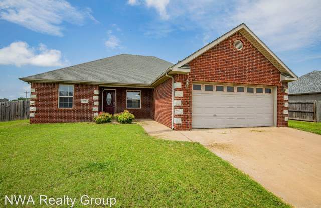 570 Tamarron Drive - 570 Tamarron Drive, Centerton, AR 72719