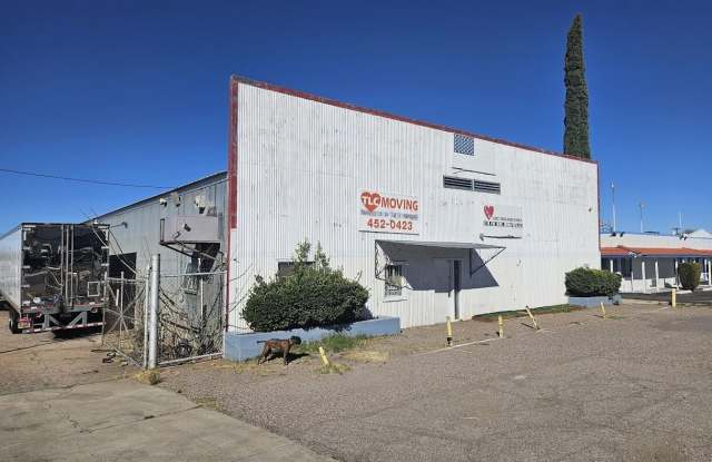 Photo of 51 W Fry Boulevard