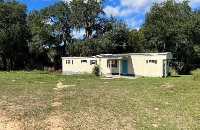 402 N MAIN AVENUE - 402 North Main Avenue, Minneola, FL 34715