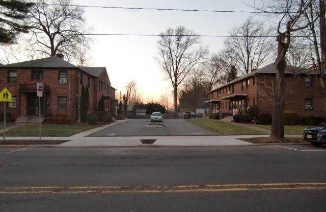 Photo of 482 Broad Avenue #2