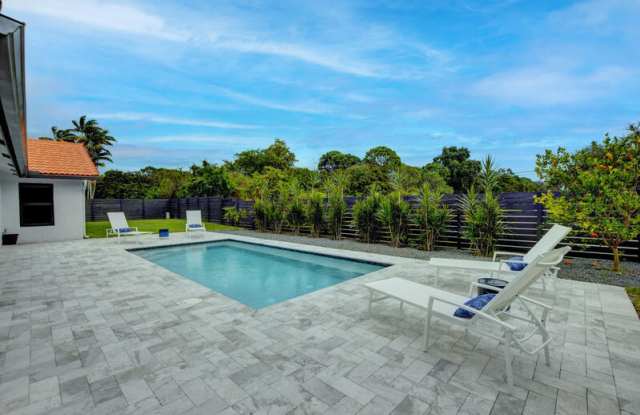 1440 NW 12th Way