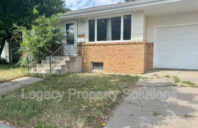 1716 Porter Ave