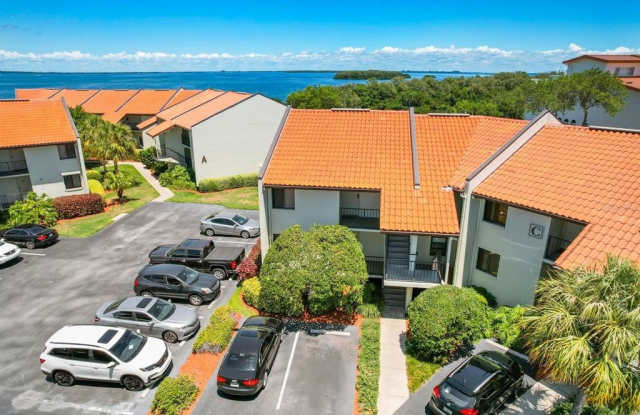 1515 PINELLAS BAYWAY