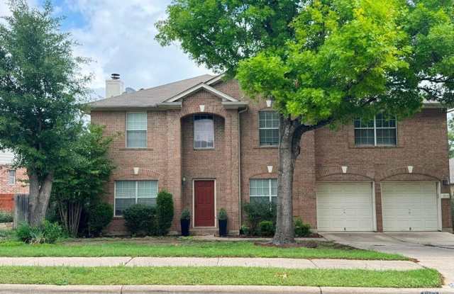 Great 4 bedroom, 2.5 bath available in Mountain Creek subdivision!