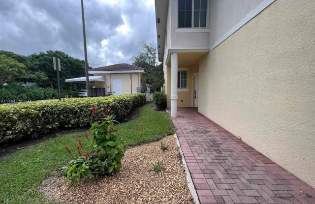 5125 NW 30th Ter - 5125 Northwest 30th Terrace, Fort Lauderdale, FL 33309