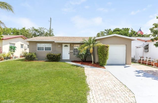 872 SW 62nd Avenue - 872 Southwest 62nd Avenue, North Lauderdale, FL 33068