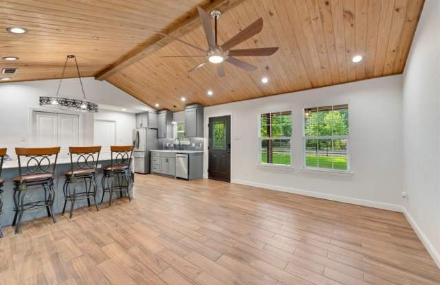 Photo of 110 Wildwood Crossover