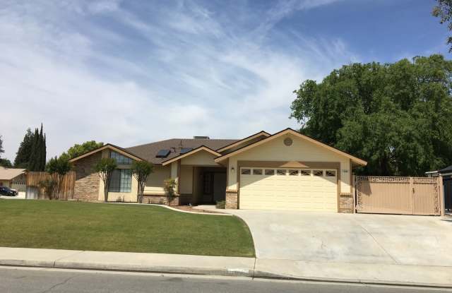 13004 Hillary Way - NW - 3+2 with pool and RV parking!