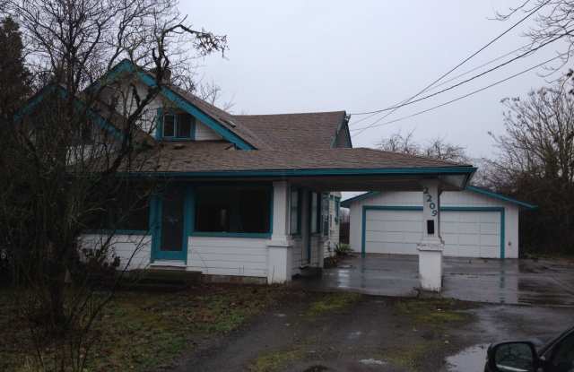 Farmhouse on huge lot