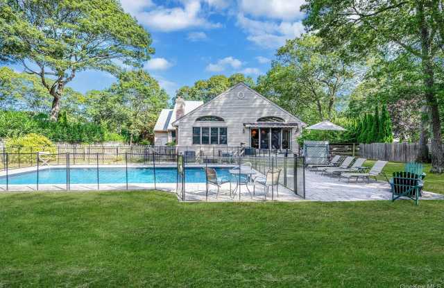 6 Bay Drive