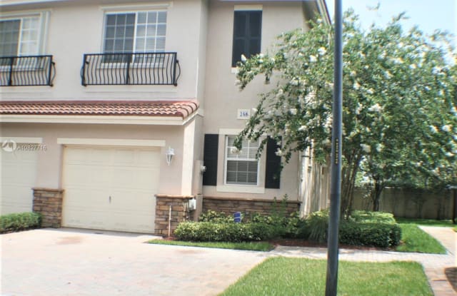 248 Las Brisas Cir - 248 Las Brisas Circle, Sunrise, FL 33326