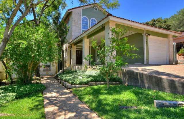4507 Autumnleaf Hollow