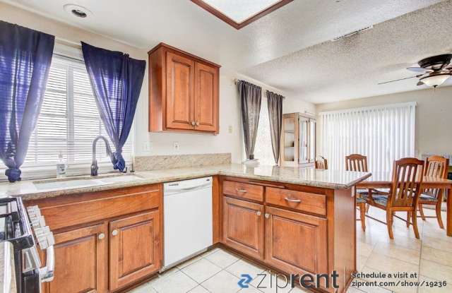 15388 Paseo Carmel