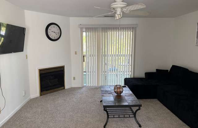 2 BEDROOM 2 BATH ON 2ND FLOOR AT MYRTLE GREENS