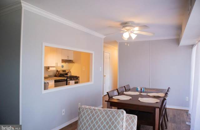 2900 KINGS CHAPEL Road unit: 10