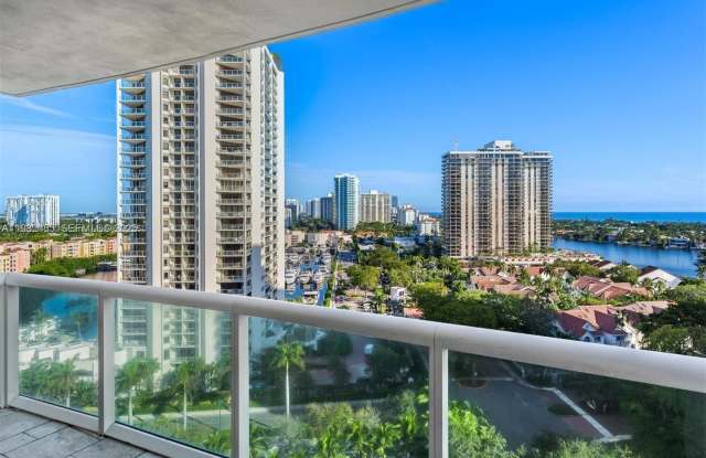 Photo of 19400 Turnberry Way