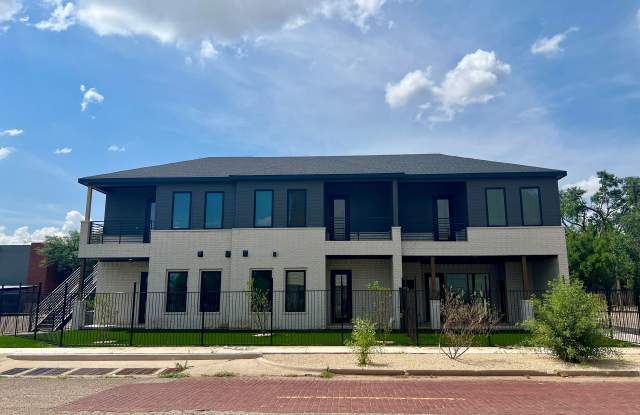 The Court At Overton