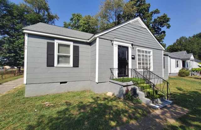 Photo of 1155 S Greer St