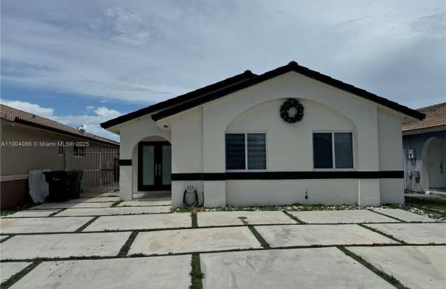 Photo of 2875 W 72nd Ter