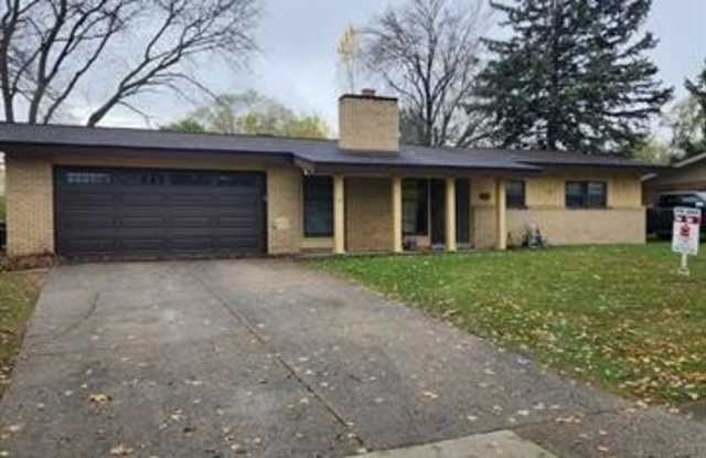 Photo of 8618 S ROBINWOOD