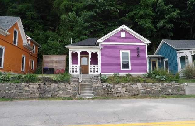 609 Taylor Avenue