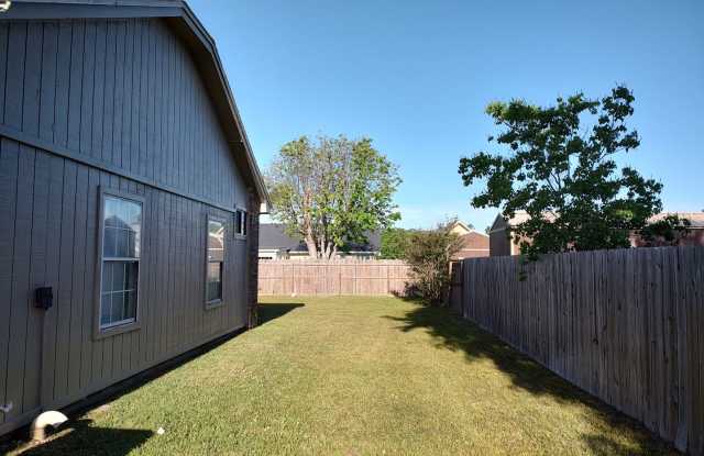 Spacious Home Conveniently Located in a Quiet Neighborhood!