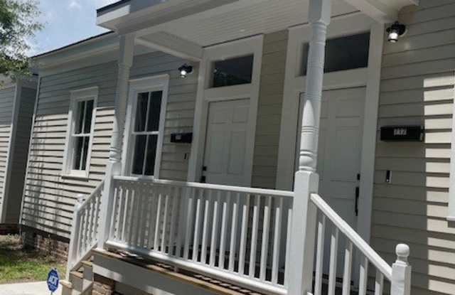 712-718 West 39th Street - 712