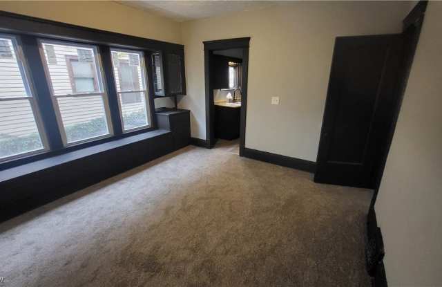 10012 Parkgate Avenue