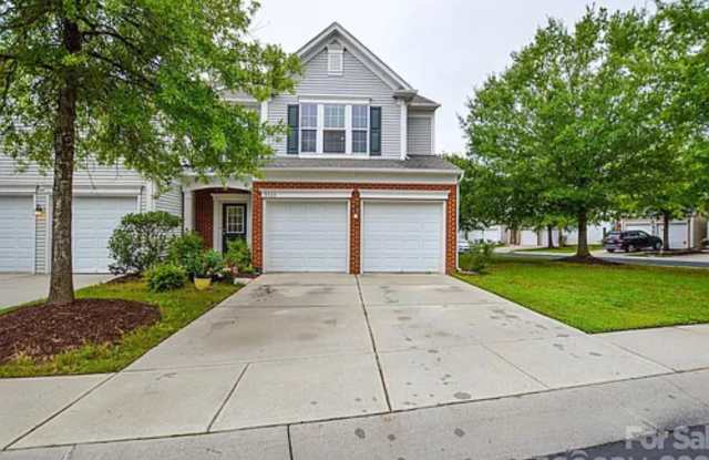 Photo of 9908 Fallon Trace Avenue - 1 - 1