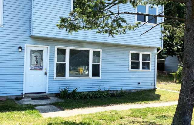 7707 Queens Park Rd