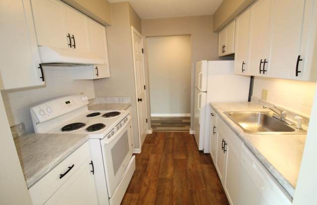 3 bedroom Condo For Rent - 1018-6 Blueridge Dr