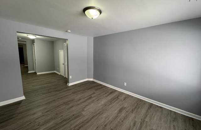 1129 S Sheffield Ave