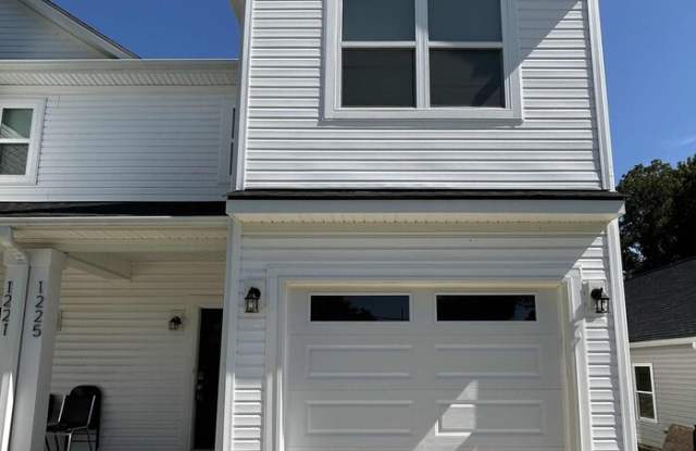 Photo of 1225 Marble Street