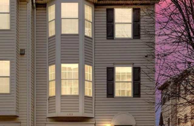 1333 Hampshire Drive