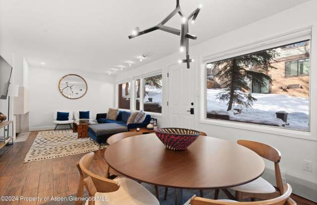 731 S Mill Street unit: 1A