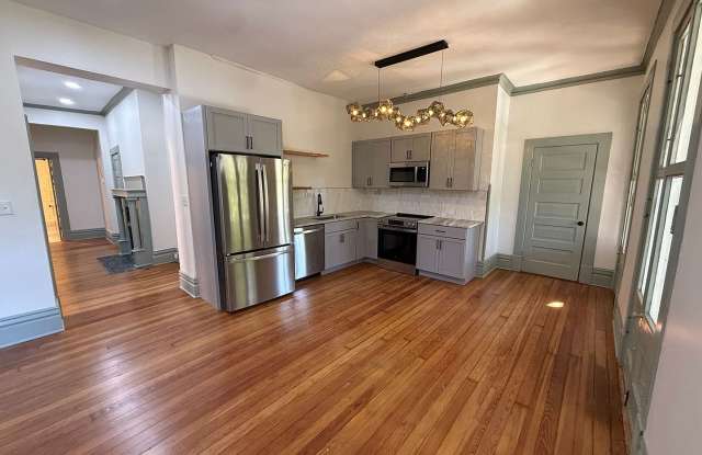 485-487 W 3rd. St.