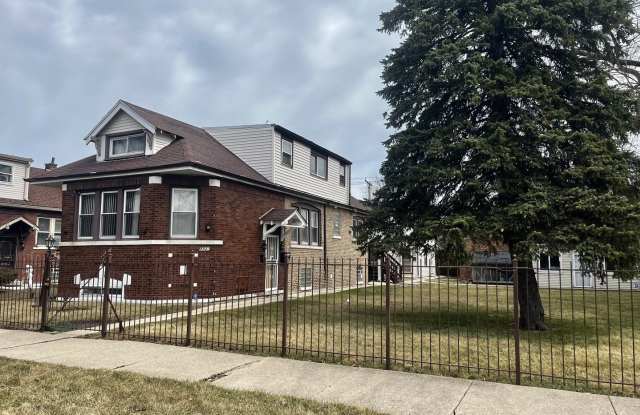 8941 S Normal Avenue