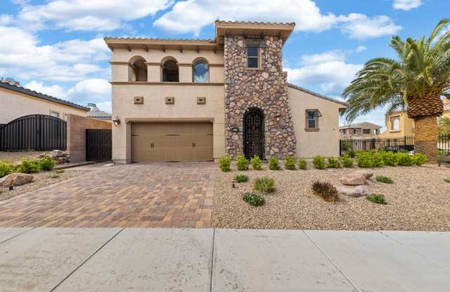 Beautiful 3 bed 3 bath Home In Tuscany!