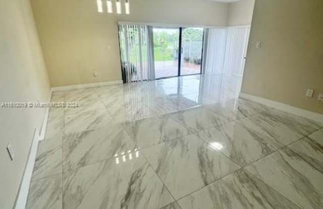 701 NW 105th Pl