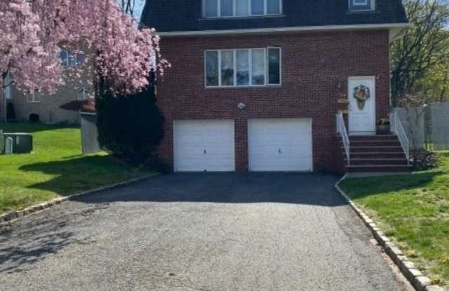 46 Cleveland St