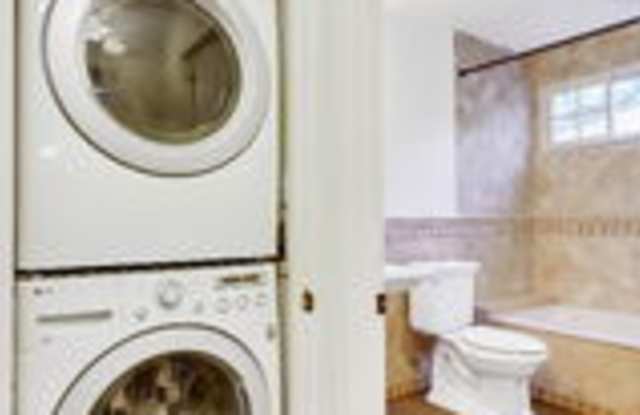 8838 Rosewood Avenue