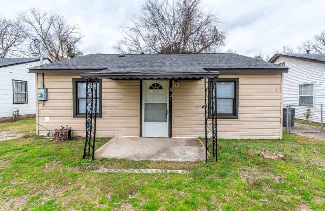 Updated 2 Bed / 1 Bath Home for Rent in Augusta – $950/month!