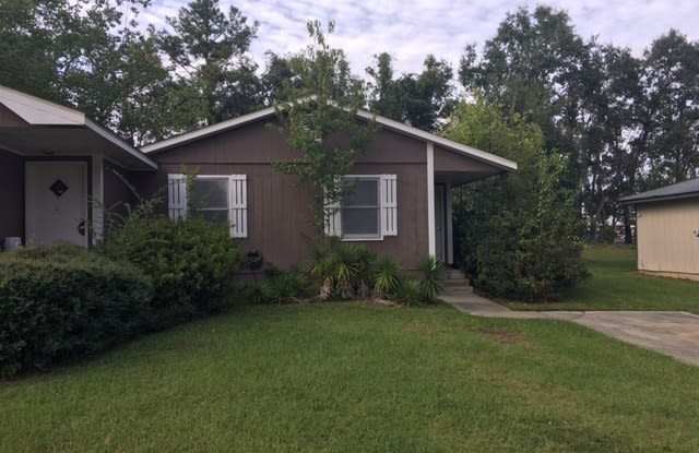 2BD/1B Duplex in Valdosta