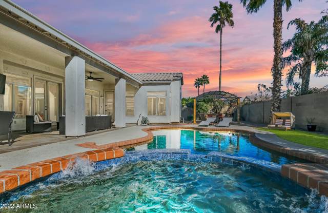 5501 E KAREN Drive