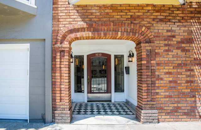 1610 LOMBARD Street