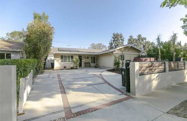 23395 Schoolcraft Street