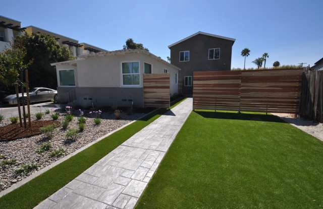 Photo of 4BD/2BA, Private Yard!