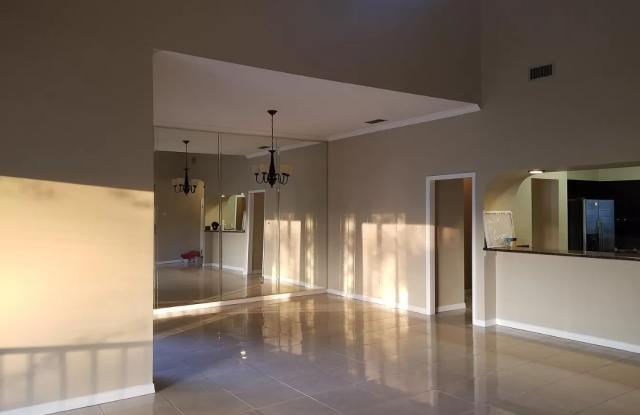 Photo of 40 Alvarado Avenue