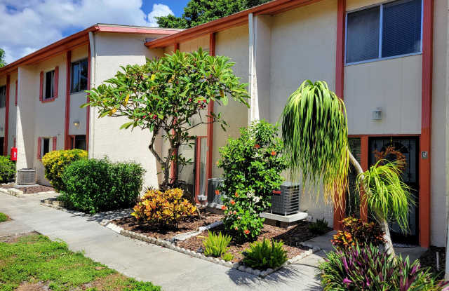 1635 58th Terrace S # 4 - 4