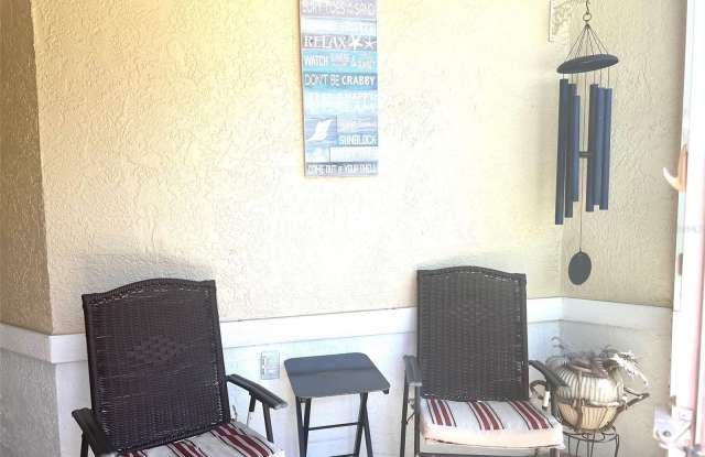 2602 EDGEWATER COURT